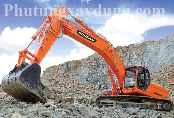 Kinh nghiệm vận hành máy xúc đào an toàn tuyệt đối