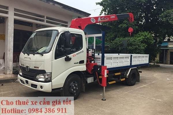 Những ưu điểm của việc thuê xe cẩu thùng chở hàng