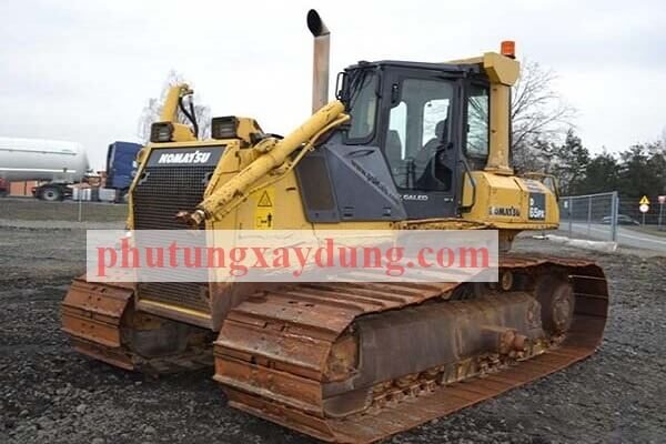 Máy ủi Komatsu D65PX-15