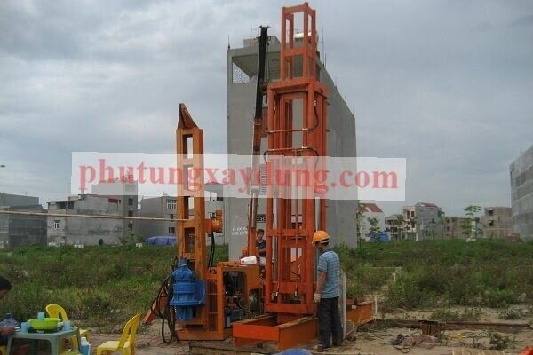 Máy đóng cọc, ép cọc tự hành là gì?